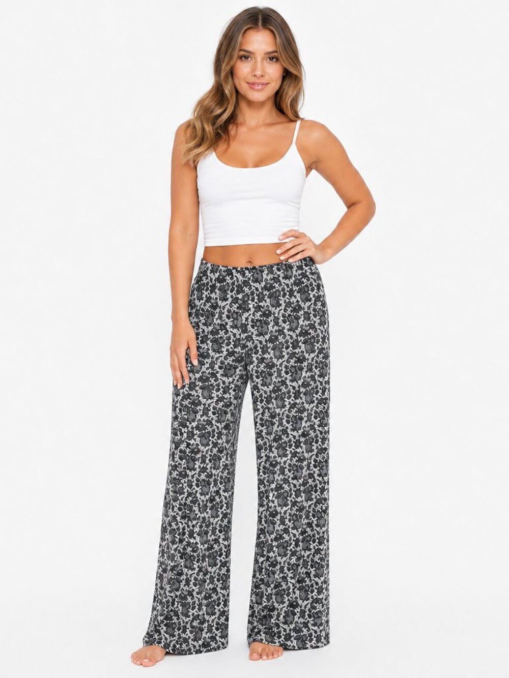 Alexandra Bartlett Floral Lounge Pants M Black White Soft Relaxed Fit Sleepwear